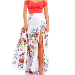 B. Darlin Two-Piece Floral Slit Skirt, Coral Top Homecoming Dress. Size 5/6 NWT